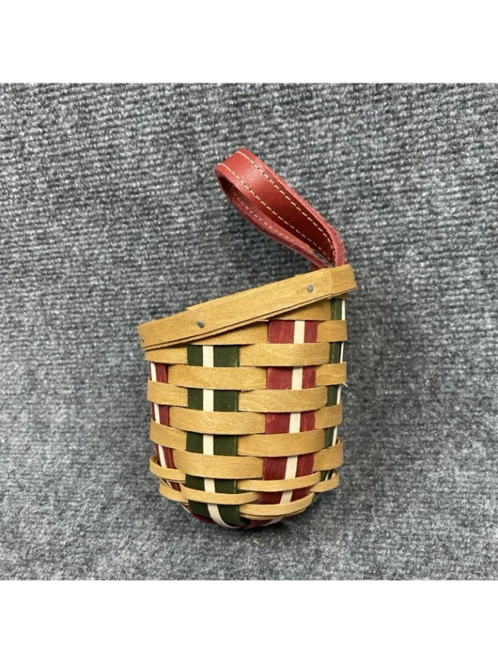 Longaberger 2009 Holiday Sweets Basket With Product Card Plastic Protector